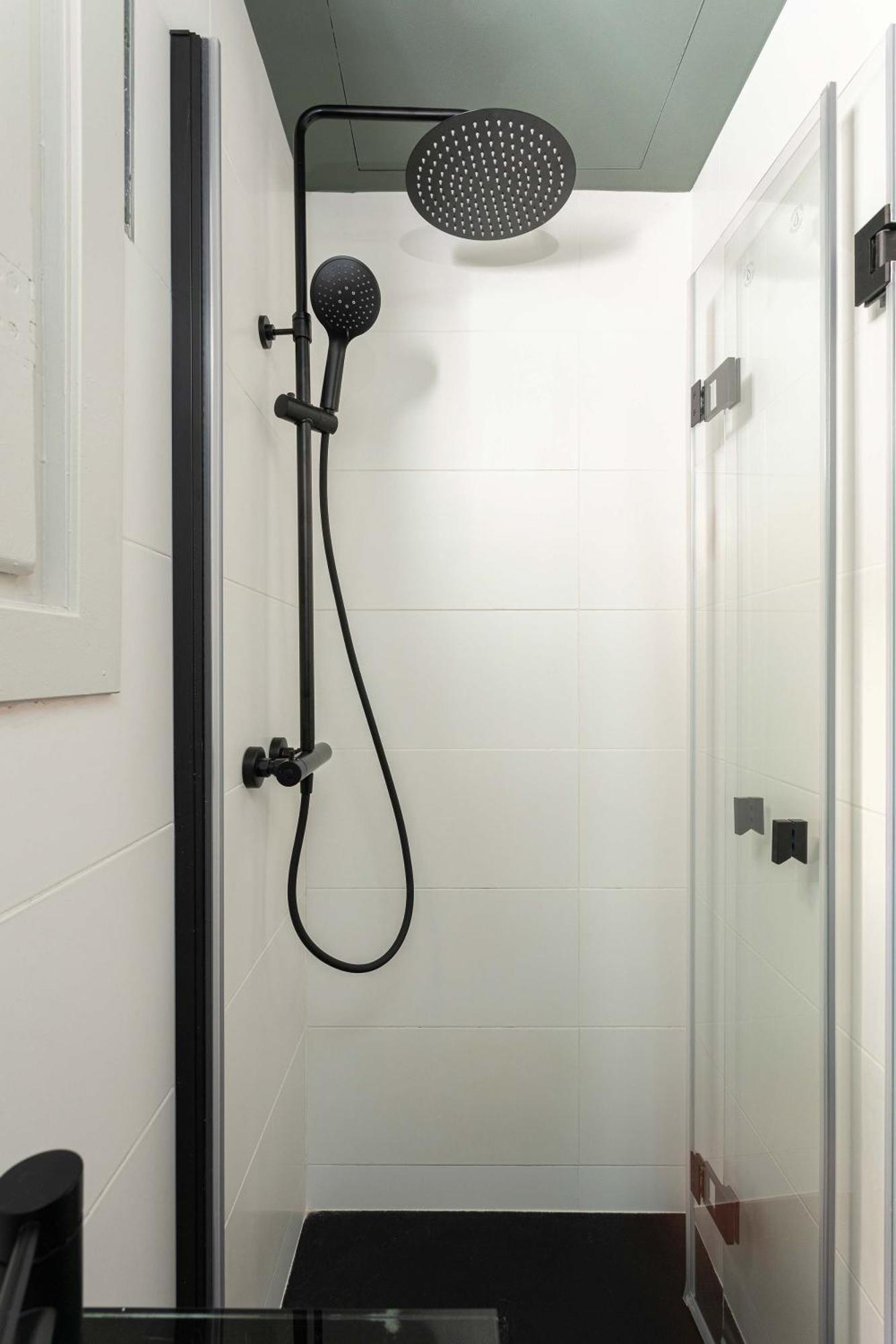 Spacious Stylish 4-bedroom Modernist Appartement Barcelona
