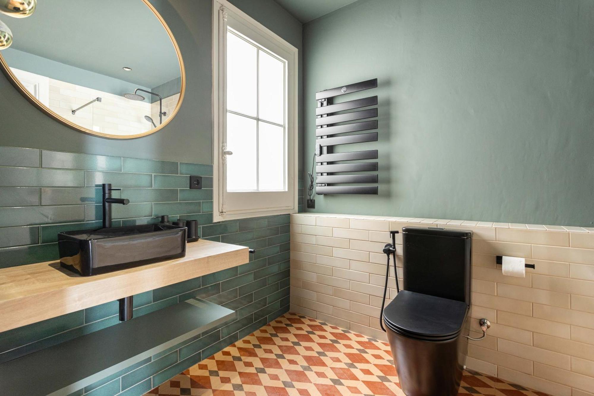 Spacious Stylish 4-bedroom Modernist * Barcelona