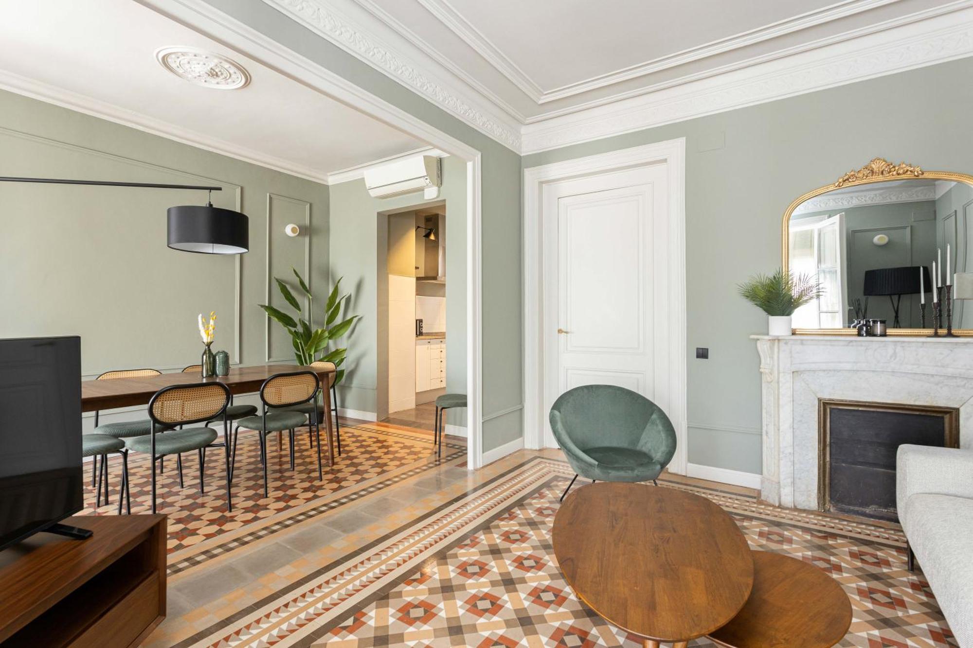 Leilighet Spacious Stylish 4-bedroom Modernist